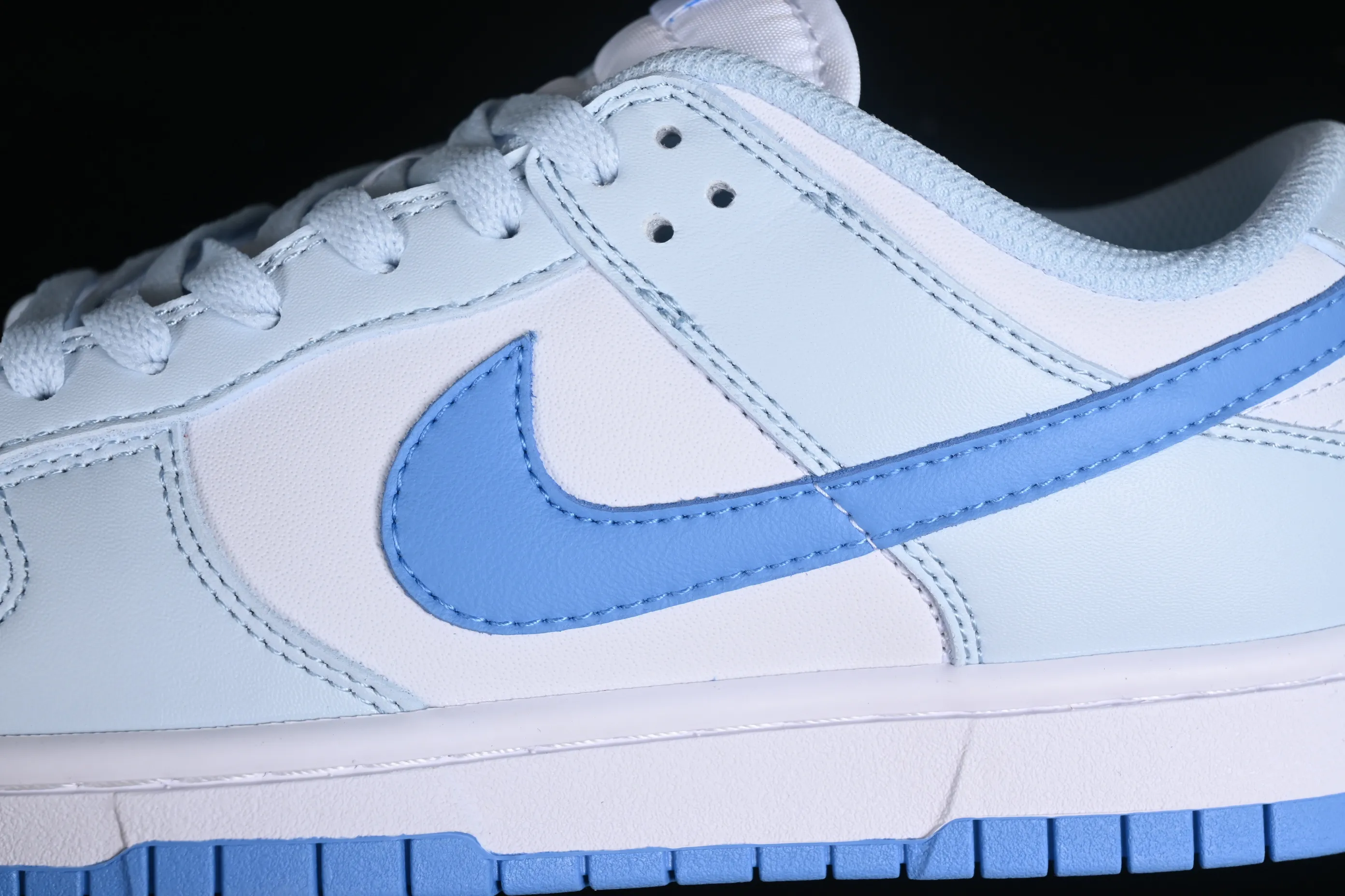 All categories Nk SB Dunk series Nk SB Dunk Low low-top sneakers F version Nk Dunk Low "Blue Tint" small fresh blue SB low-top casual sneakers DD1873-400